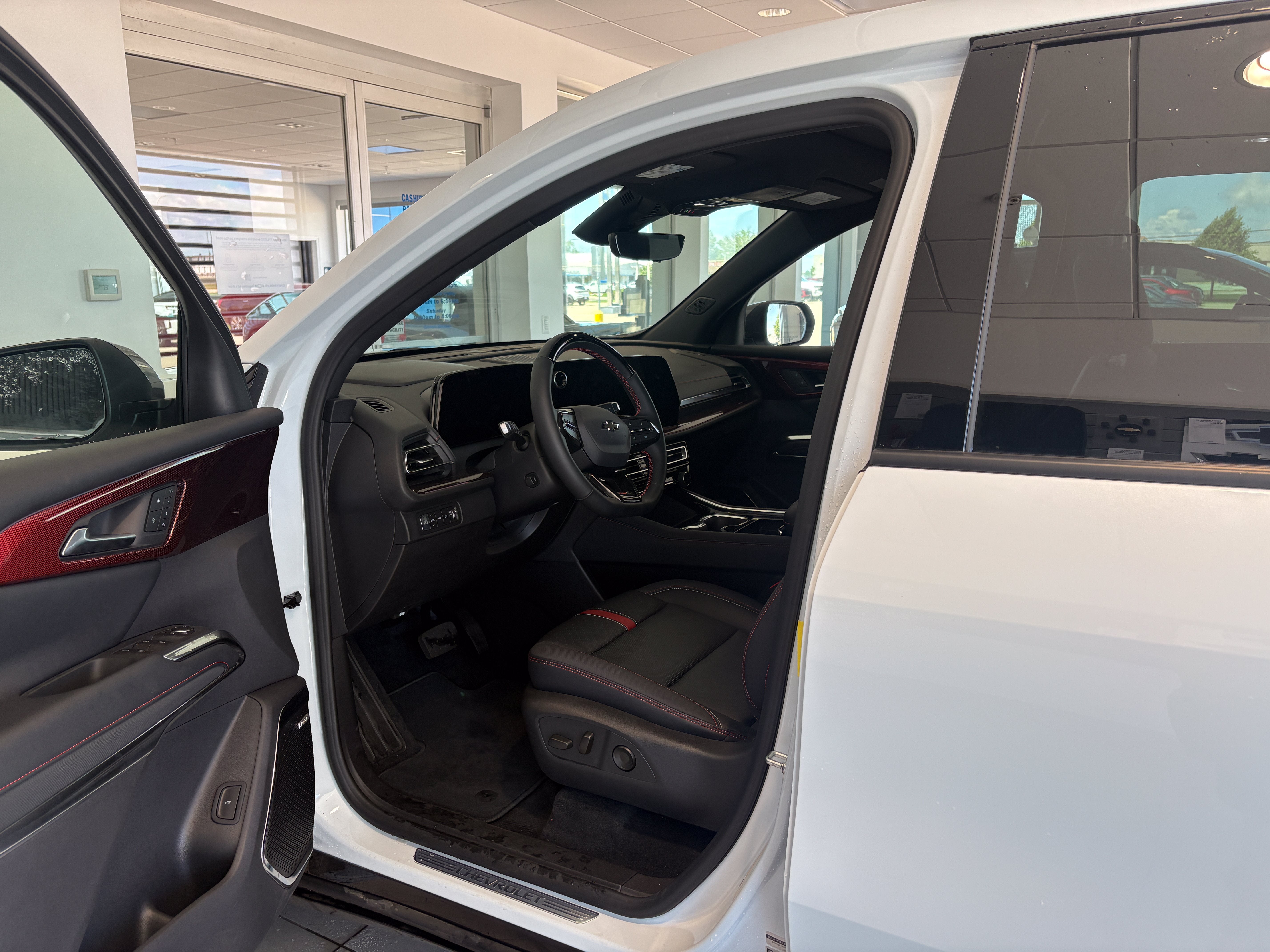 2026 Chevrolet Traverse — side profile view