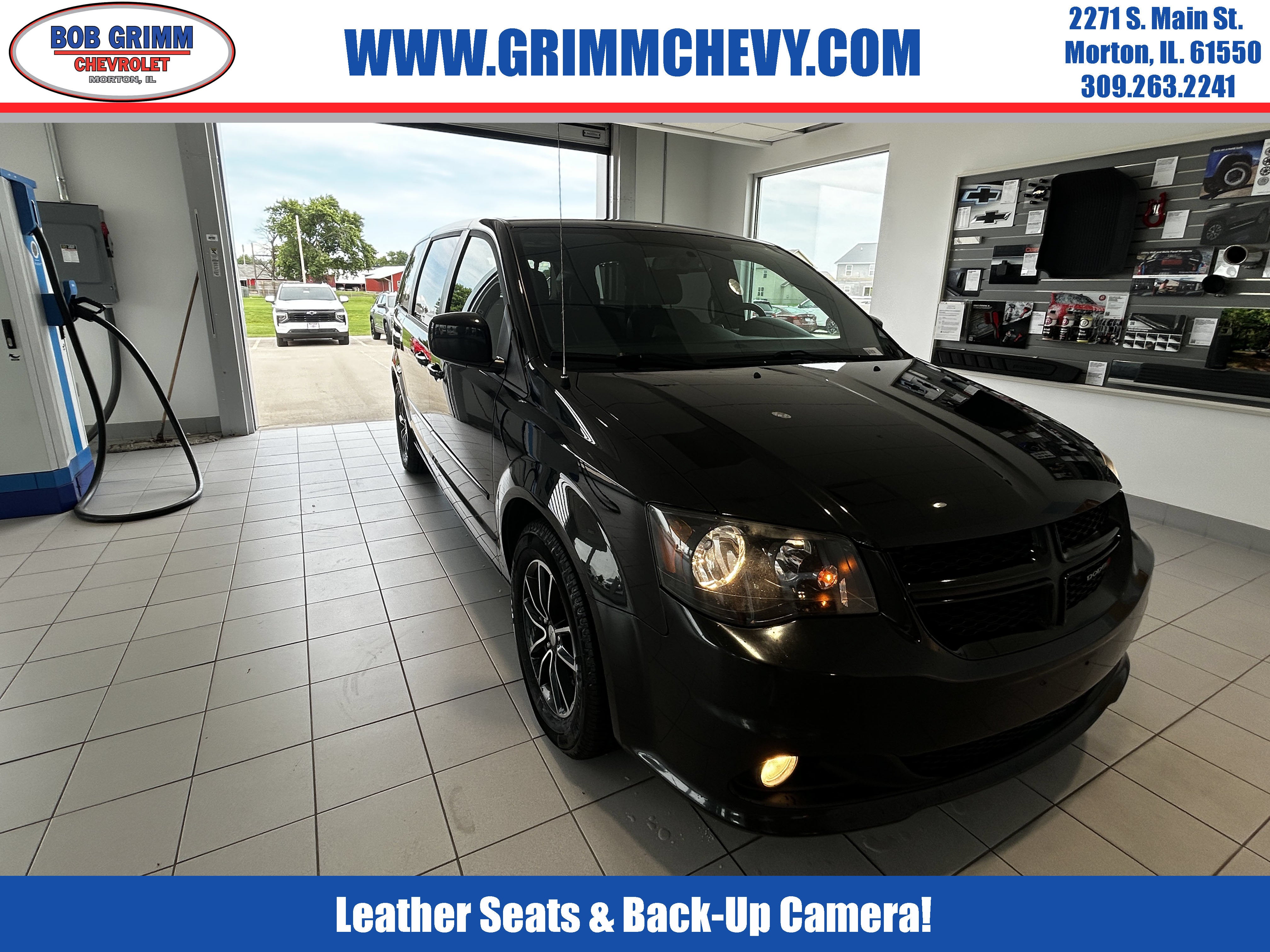 2017 Dodge Grand Caravan GT in Black — front three-quarter view
