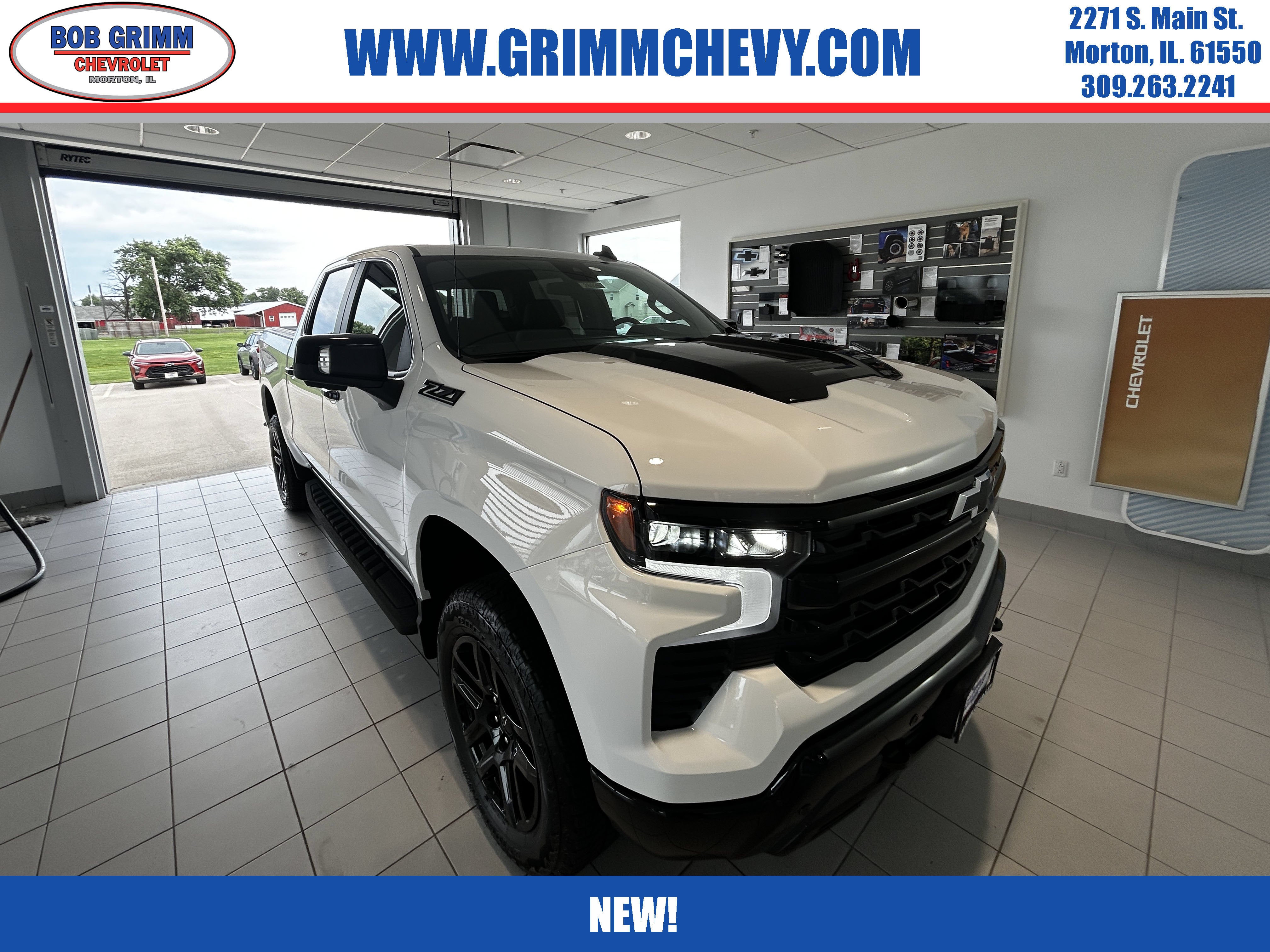2026 Chevrolet Silverado 1500 LT Trail Boss in Summit White — front three-quarter view
